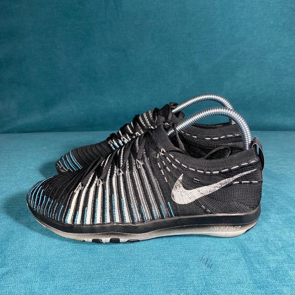 Size 6.5 - Women’s Nike Free Run Flyknit shoes